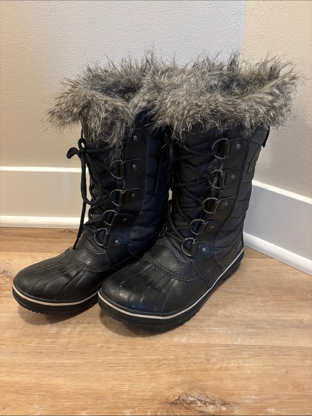 Sorel Black Lace-Up Faux Fur Winter Boots